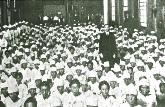 한국교회1-1-revival_1907.jpg